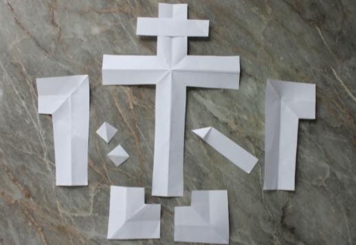 A cross with a single cut Vorschau